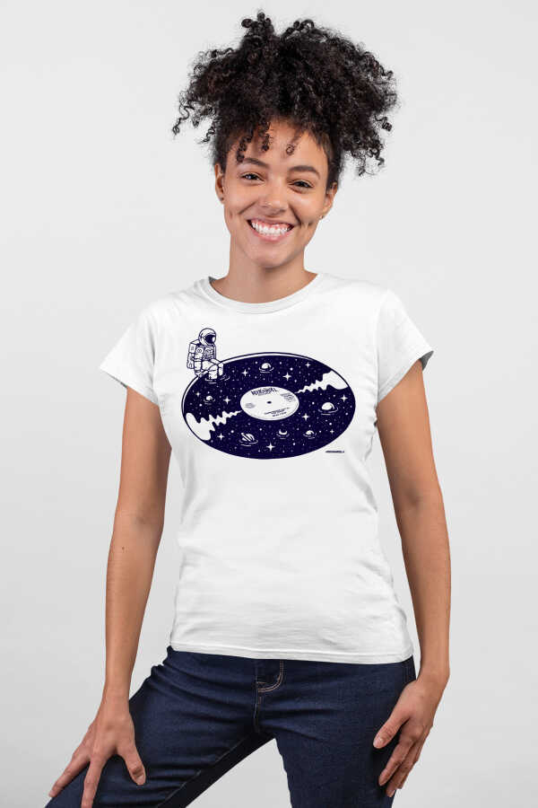45lik Uzay Beyaz Kısa Kollu Kadın T-shirt