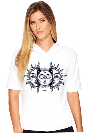  - Ay Güneş Beyaz Kapşonlu Kısa Kollu Kadın T-shirt