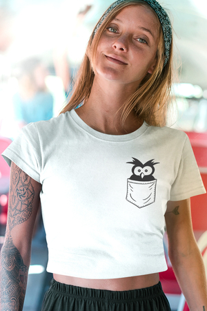 Cepte Şaşkın Kuş Beyaz Kısa, Kesik Crop Top Kadın T-shirt - Thumbnail