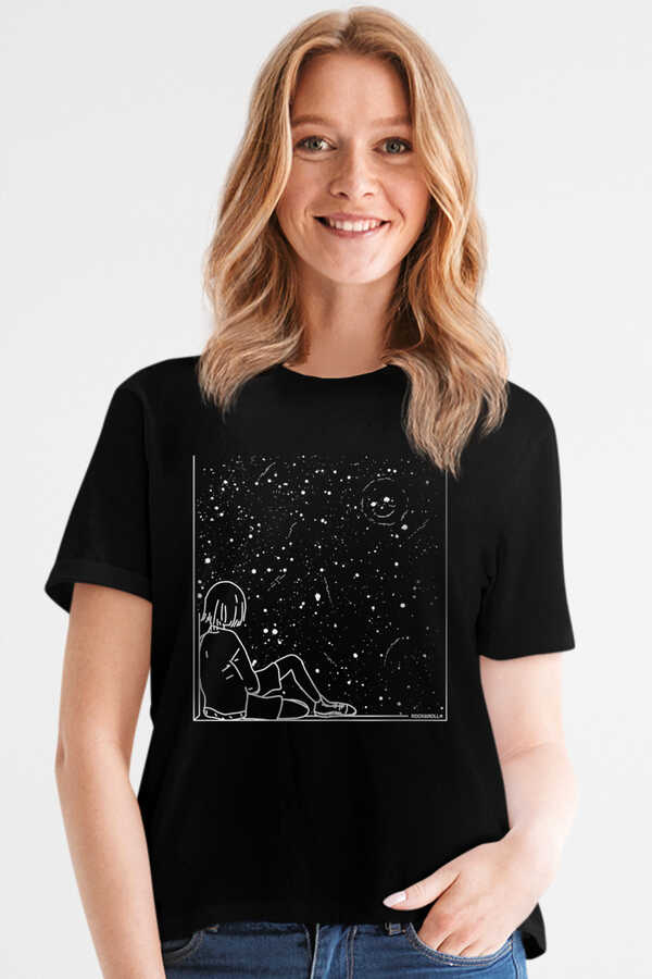 Evrensel Gülüş Siyah Kısa Kollu Kadın T-shirt