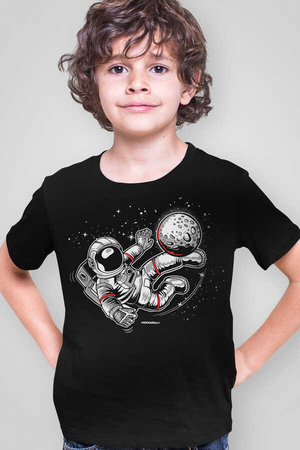 Futbolcu Astronot Kısa Kollu Siyah Çocuk T-shirt - Thumbnail