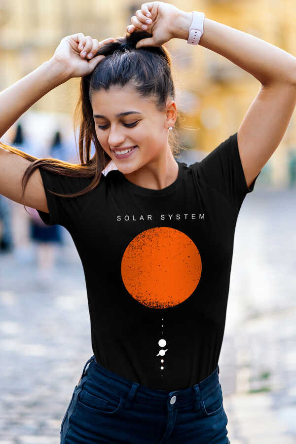 Güneş Sistemi Siyah Kısa Kollu Kadın T-shirt