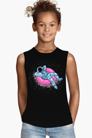 Havuzda Astronot Siyah Kesik Kol | Kolsuz Çocuk T-shirt | Atlet - Thumbnail