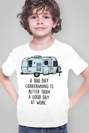 Karavan Hayatı Beyaz Kısa Kollu Erkek Çocuk T-shirt - Thumbnail