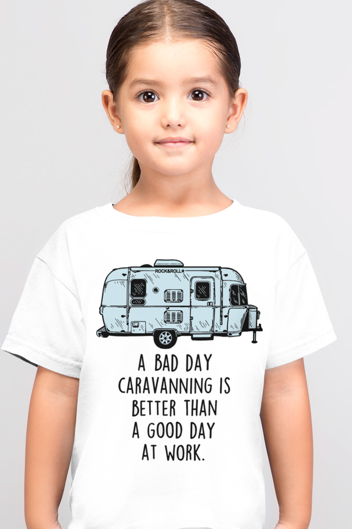 Karavan Hayatı Beyaz Kısa Kollu Erkek Çocuk T-shirt