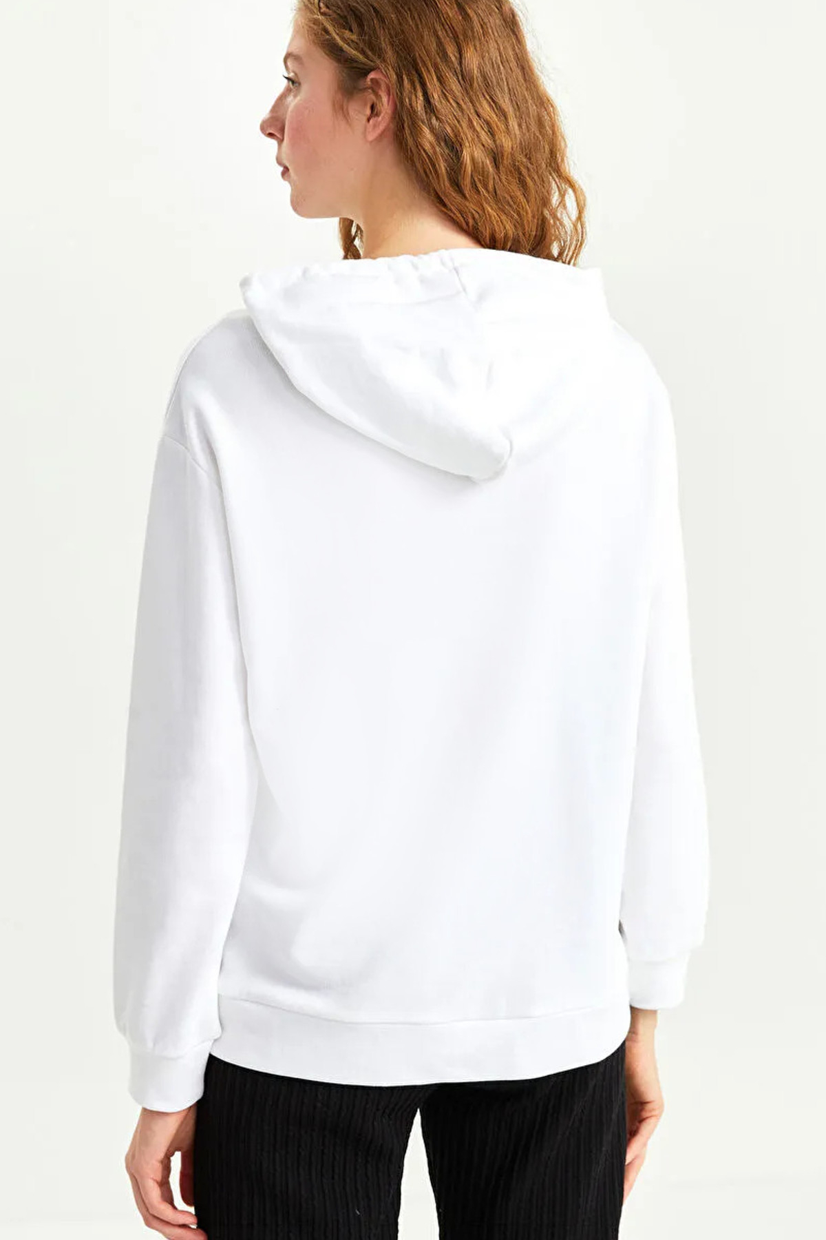 Tokyo 99 Beyaz Kapüşonlu Kadın Sweatshirt