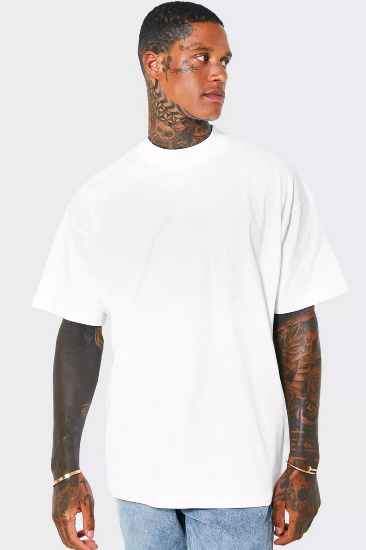 Dikenli Yüz Beyaz Kısa Kollu Arka Baskılı Oversize Erkek T-shirt