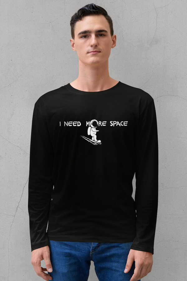 Uzayda Kaykay Siyah Bisiklet Yaka Uzun Kollu Penye Erkek T-shirt