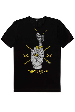 Yılan Parmaklar Siyah Kısa Kollu Erkek T-shirt - Thumbnail