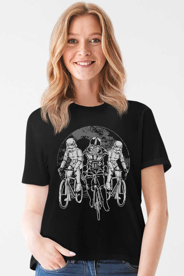 Yıldız Bisikletçileri Siyah Kısa Kollu Kadın T-shirt