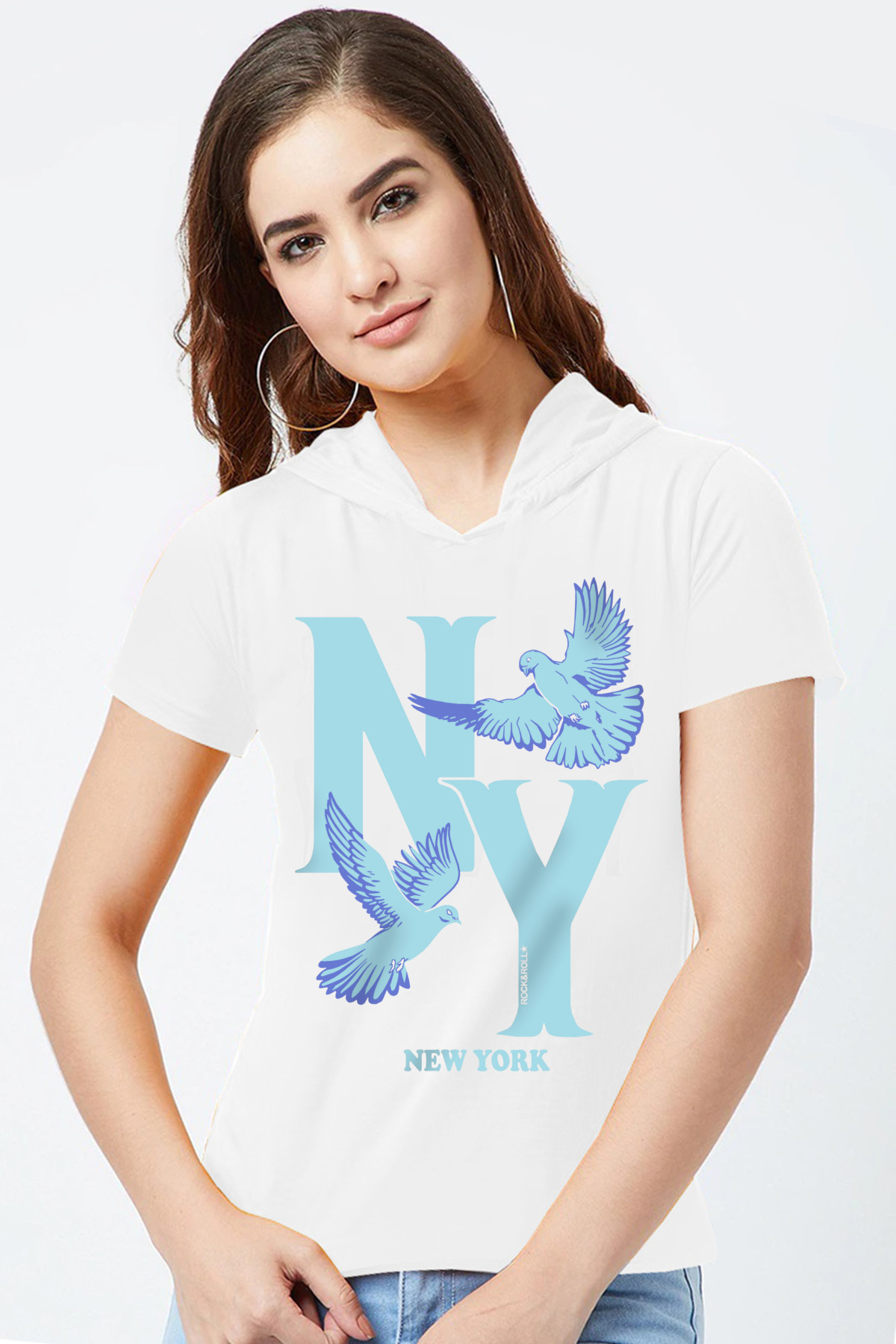 Ny Güvercinleri Beyaz Kapüşonlu Kısa Kollu Kadın T-shirt